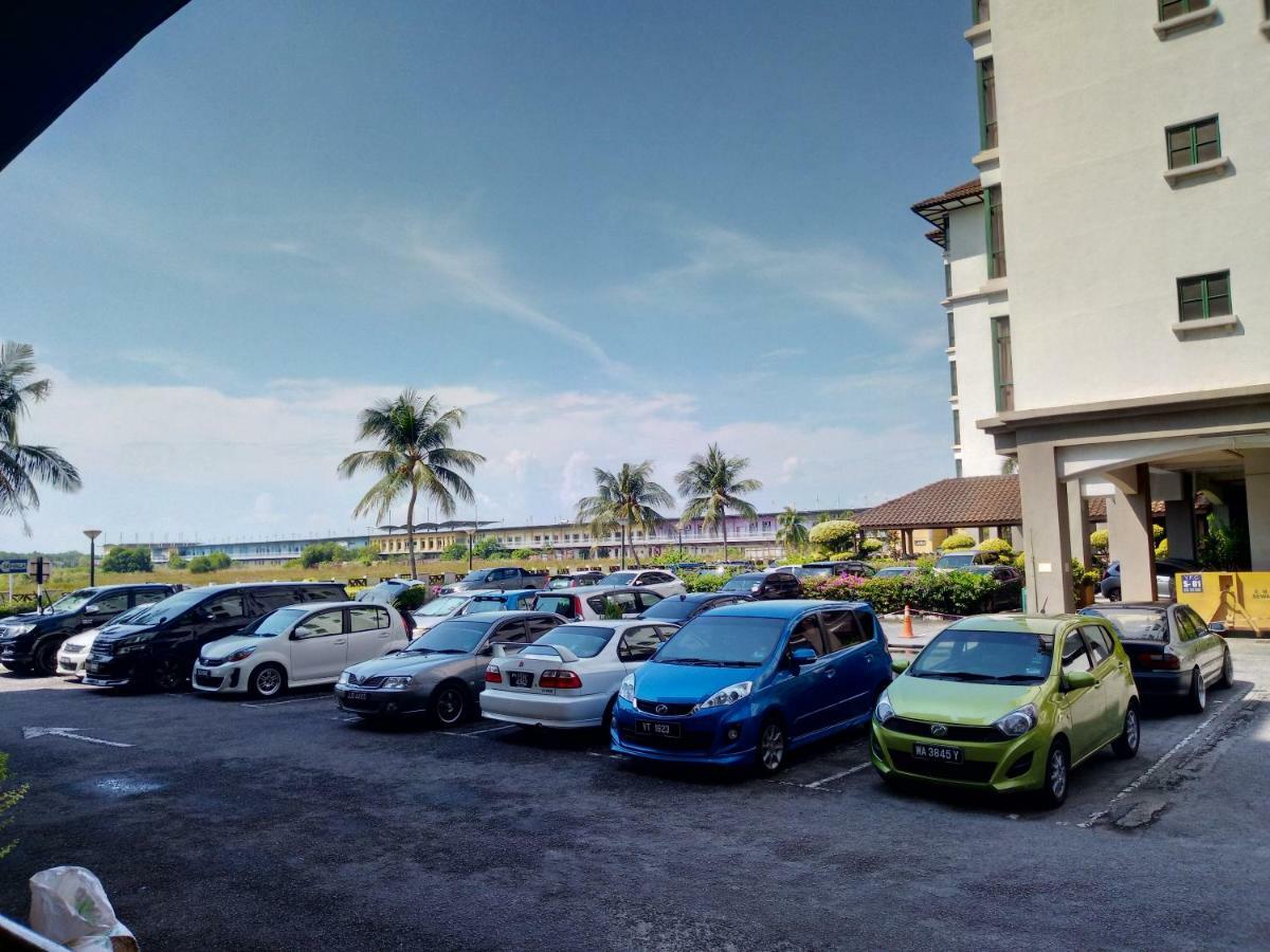 Costa Mahkota Aparthotel Malacca Exteriör bild